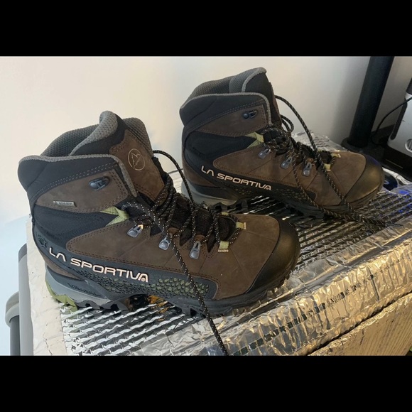 la sportiva winter hiking boots